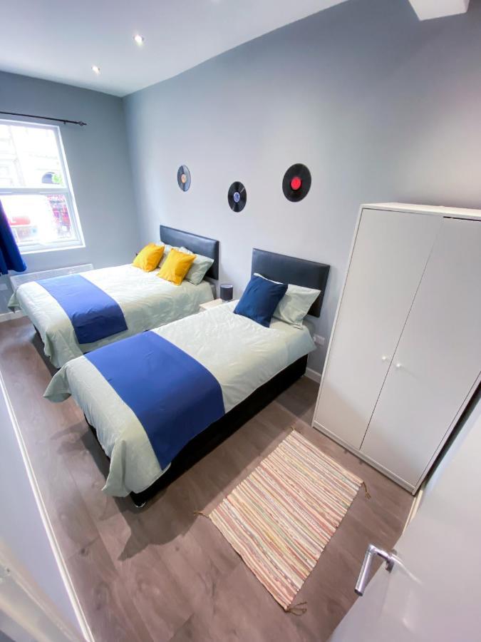 Stylish 1 Bedroom Flat In Wood Green Лондон Екстериор снимка